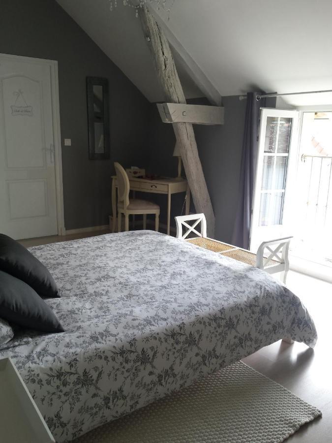 Chambres Des Rosiers Sennevieres Eksteriør billede